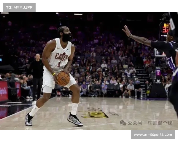 骑士哈登首秀表现亮眼,与米切尔末节合砍32分逆转掘金